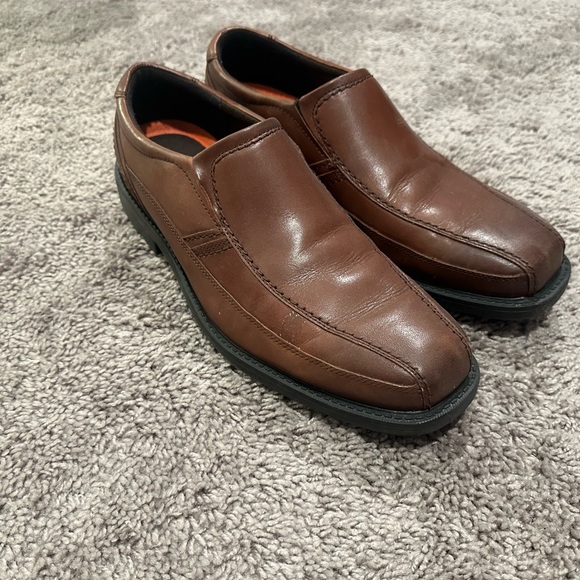 Rockport Slip on dress shoes. Size 11, only worn a handful of times. - Picture 2 of 3